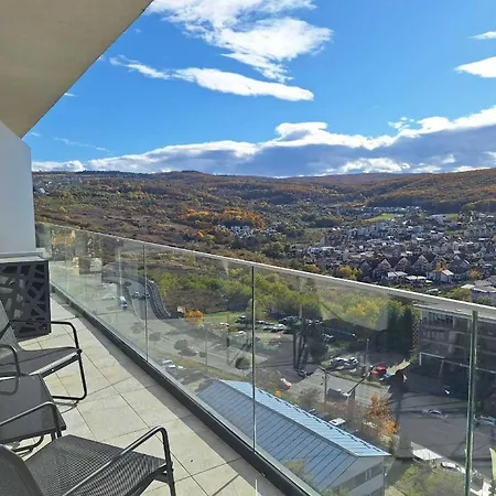 Modern Two Appartment, Zorilor